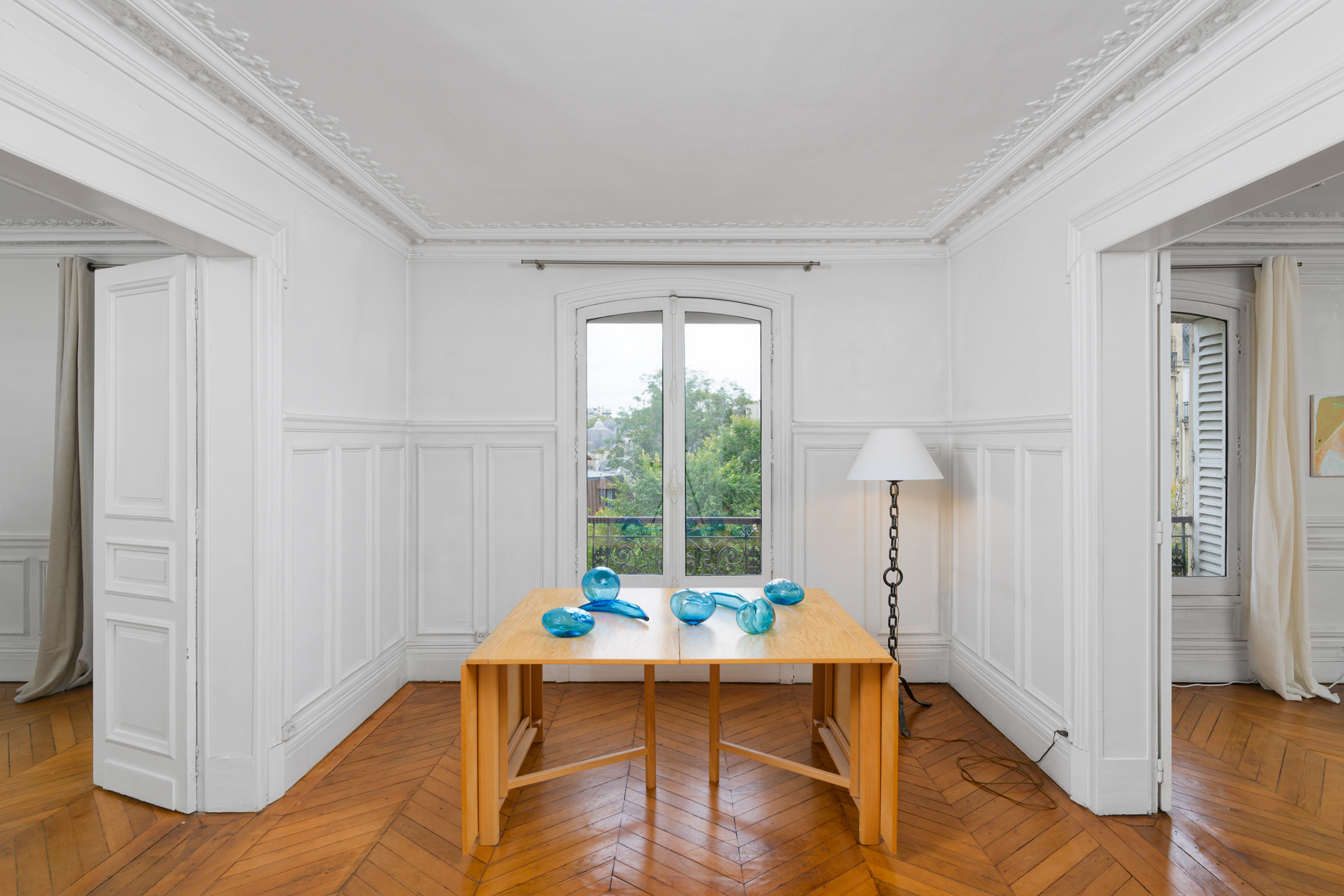 Agence de Voyage, Booked?